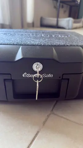 SentrySafe Portable Key Lock Fire/Water-Resistant Security Box - Good Condition