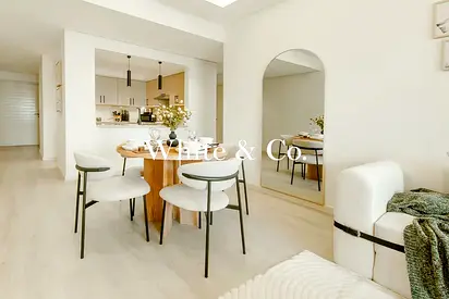 Boulevard & Lake View | Upgraded | VOT