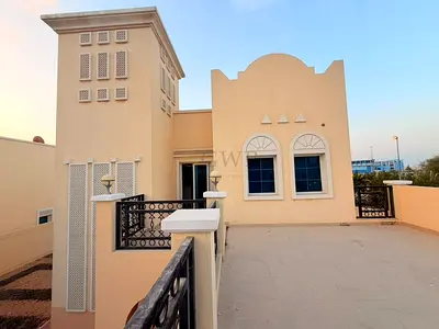 Unfurnished - 1 Beds Townhouse - District 12