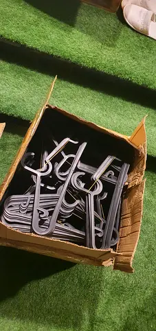 600 PCS IKEA Black Plastic Clothes Hangers - New
