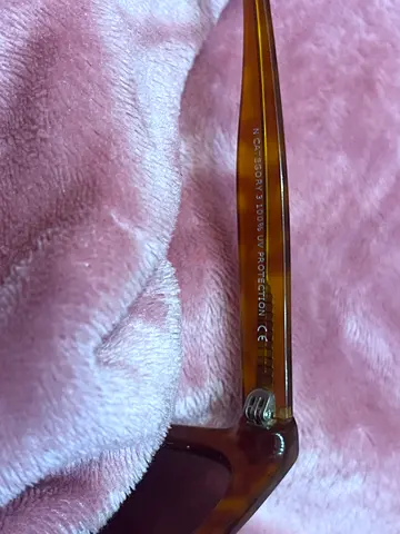 Brown tortoiseshell sunglasses with UV protection
