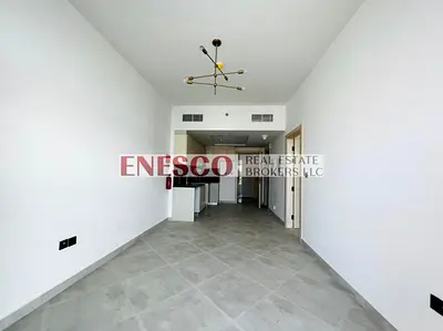 1 BR Apartment with Landmark View and Balcony