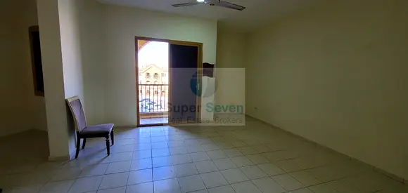 EXTRA LARGE || SPACIOUS || WITH BALCONY