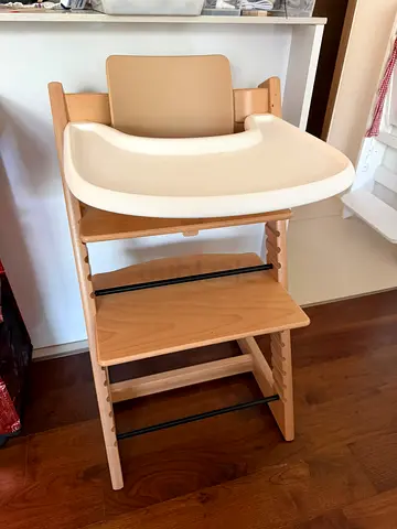 Adjustable Wooden High Chair with Removable Tray (Natural Finish)
