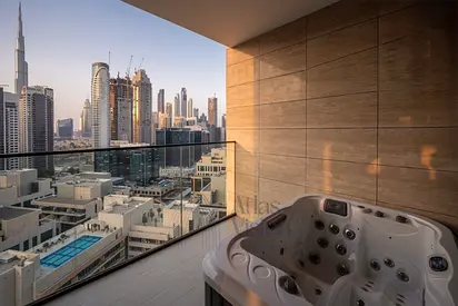 High Floor | Luxury Furnishing | Private Jacuzzi | Burj Khalifa View