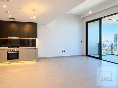 HIGH FLOOR - PREMIUM FINISHING - FITTED KITCHEN