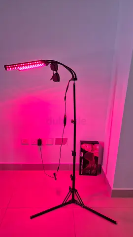 Adjustable Red Light Therapy lapm on Tripod Stand — Used, Working