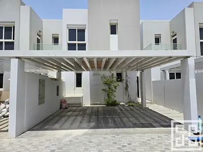 Signle Row | Close to Amenities | Ready to Move
