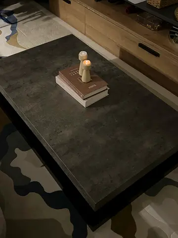 Coffee table aesthetic black/gray