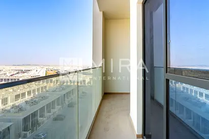 Open Views | Enhanced Privacy | Smart Space Layout