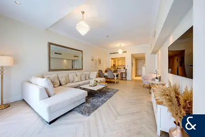 Upgraded | 1 Bed | Vacant on Transfer