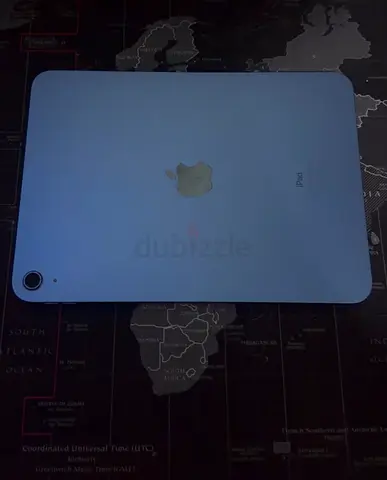 Apple iPad 10th Generation 64GB Wi-Fi — AED 899 Negotiable