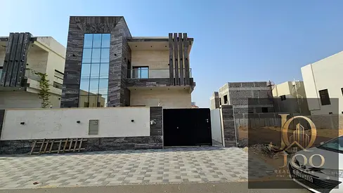 فيلا عائلية للإيجار السنوي في الياسمين بعجمان بالقرب من شارع الشيخ محمد بن زايد – 5 غرف ماستر وغرفة خادمة ومجلس وصالة واسعة مع خيارات سداد مرنة