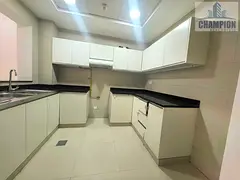 Spacious, 2 Bhk with 2 bathrooms // Open View // Family Building // 6 Cheques