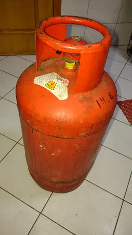 Gas cylinder