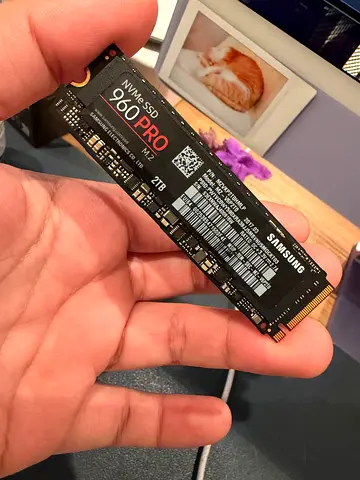 Samsung 960 PRO 2TB NVMe M.2 SSD