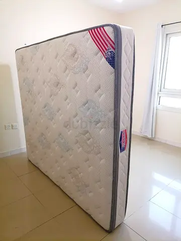 High-Quality King-Size Mattress 180×200 cm – New Excellent Condition Original Purchased 2599 AED