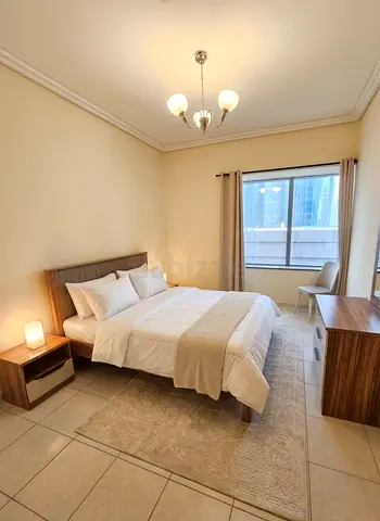 Calm, clean, quiet DIFC female room