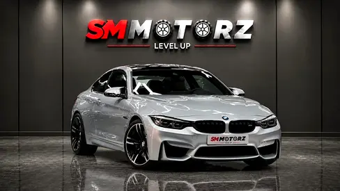 425 BHP | Carbon Edition and Black Pack | BMW M4 Coupe | GCC Specs