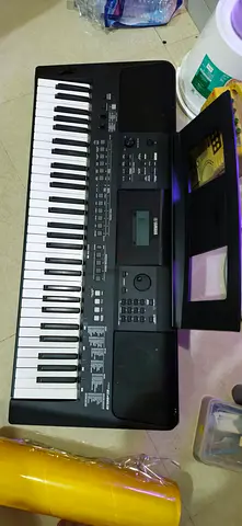 Yamaha PSR E463 Piano for sale