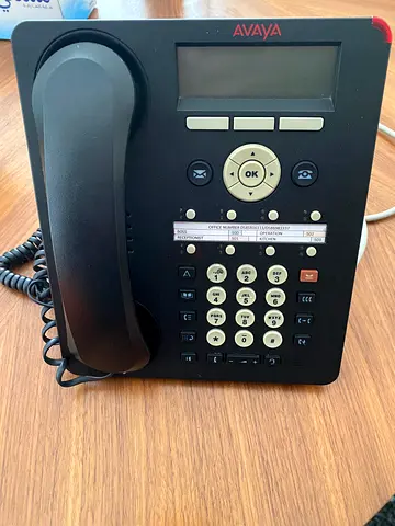 Bundle of Avaya Desk Phones