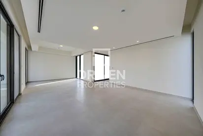 Park Facing | Prime Location | Next to Amenities