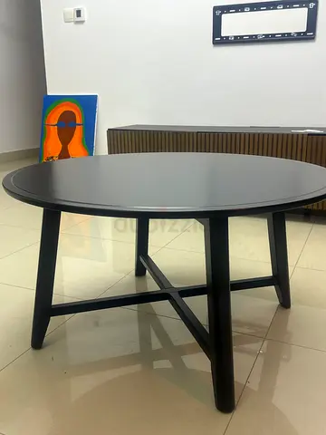 Black table