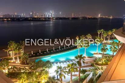 Ultra Luxury Residence | Panoramic Palm Views