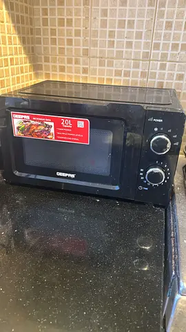 Compact 20L Countertop Microwave Oven - Good Working Condition