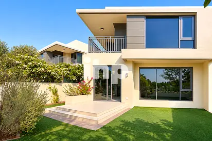 Corner | Main park view | close to pool