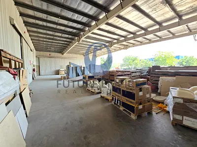 Huge 3 Shed warehouse for rent | Loading area