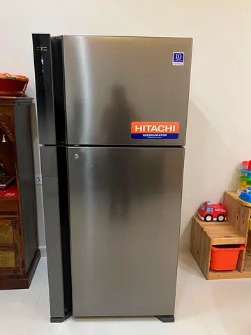 Hitachi refrigerator 720 liter capacity top mount freezer same like a new condition