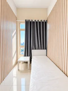Spacious Semi Partitioned Room for Female Bachelor only