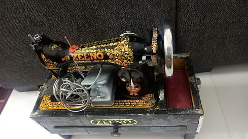 Zeeno sewing machine