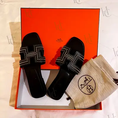 Authentic Hermès Oran Studded Sandals Black Leather Silver-Tone Studs