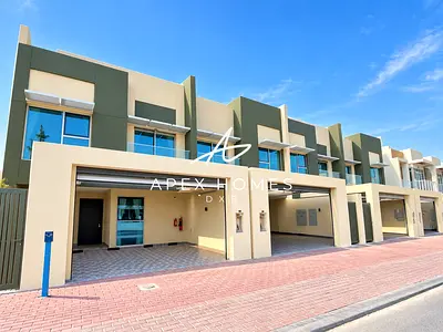 4 Beds Villa | Private RoofTop Pool | Viewable