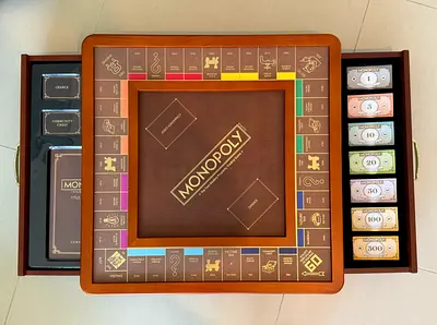 MONOPOLY LUXURY EDITION