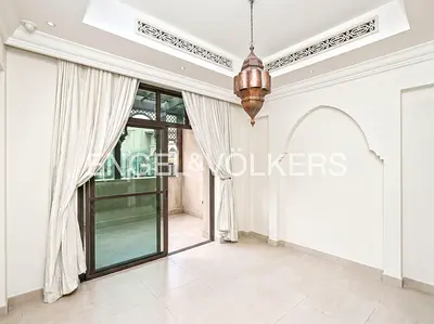 Chiller Free | Spacious | Ready to move in