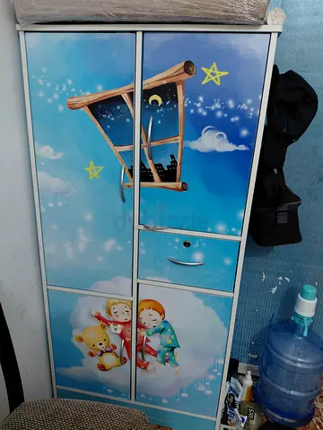 Kids wardrobe/closet with cute sky and animals print - good condition
