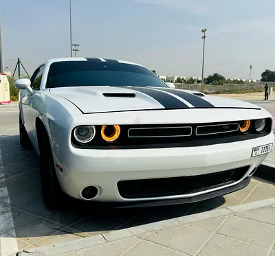 2019 Dodge Challenger SXT Plus - Canadian Specs