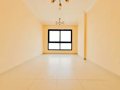 Lxury and Like Brand new building in Al jada out sid 1bhk 2 washroom nyr to zahia carry for