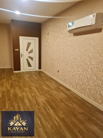 Two-story villa for rent in Al Salama, Umm Al Quwain, featuring 3 bedrooms, a majlis, and a maid’s room; available at an attractive price with payment