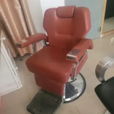 Brown Hydraulic Barber/Salon Chair with Footrest