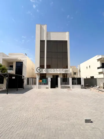 Whole Commercial Building for Sale in Al Yasmeen 1, Ajman | 5,800 sq ft | Corner Plot | Elevator | 6 Parking Spaces