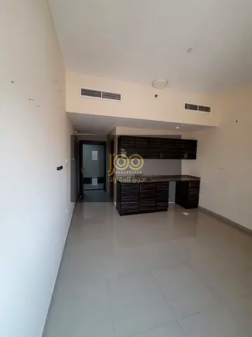 🏡 استوديو للإيجار السنوي في السلمة النخيلة أم القيوين | تكييف مركزي | 17,000 درهم نهائي