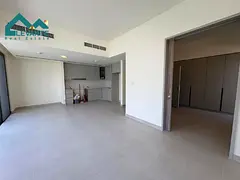 Corner Unit | Upgraded | Vacant | Private Garden | Community View