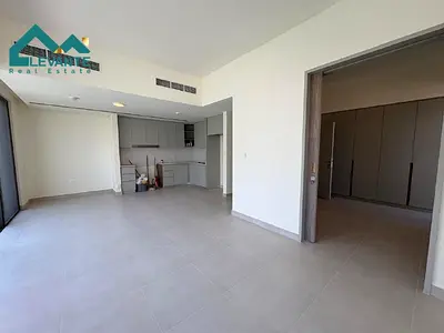 Corner Unit | Upgraded | Vacant | Private Garden | Community View