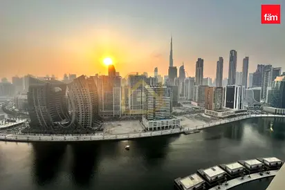 Burj view |Canal view| High Floor|