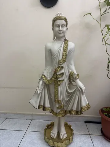 Large White and Gold Buddha Statue – Decorative Collectible