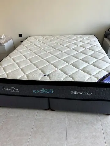 King Koil Spine Care Pillow Top Mattress & Platform Base (180x200 King Size) (good condition)